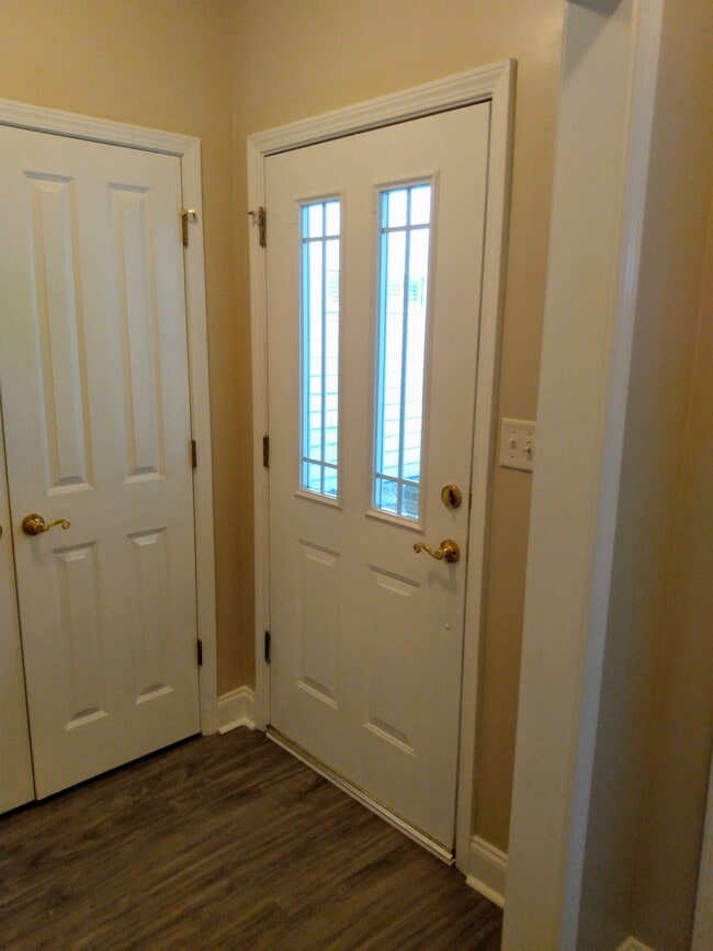 Photo - 824 Howell Trce House