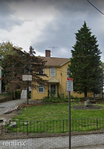 Primary Photo - 2 br, 1 bath Duplex - 24 Shepard St 2