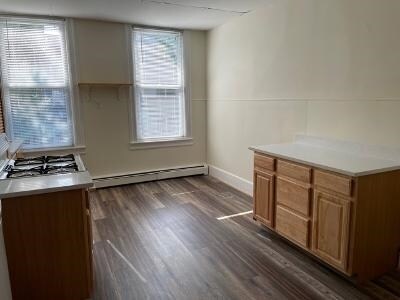 Building Photo - 405 Monroe St