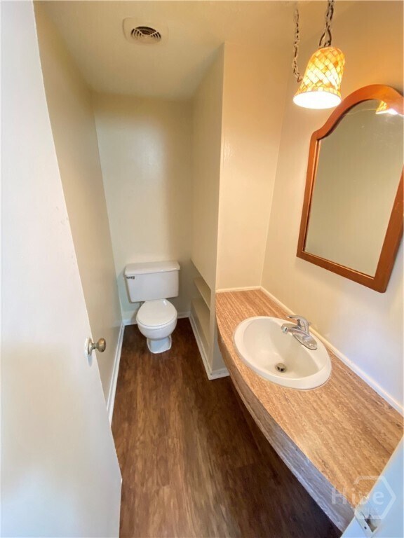 Foto del edificio - 79 Knollwood Ln