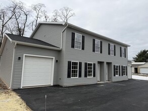 Building Photo - 1355 Valley Green Rd