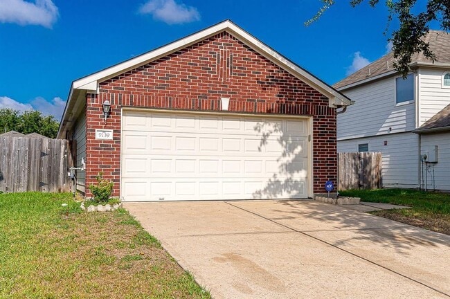Building Photo - 9139 Magnolia View