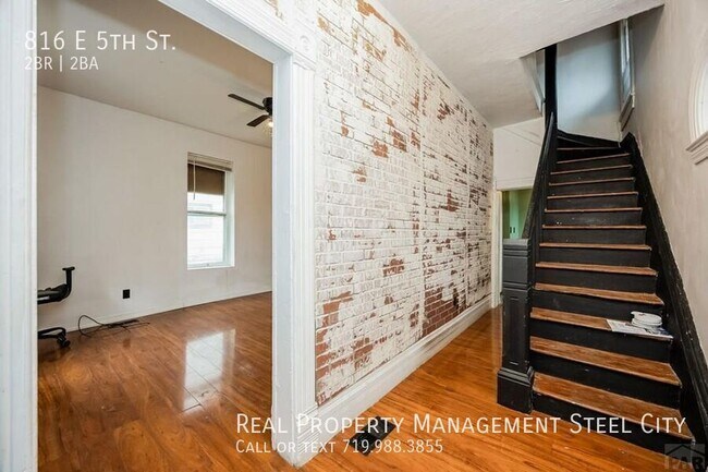 Foto del edificio - 816 E 5th St