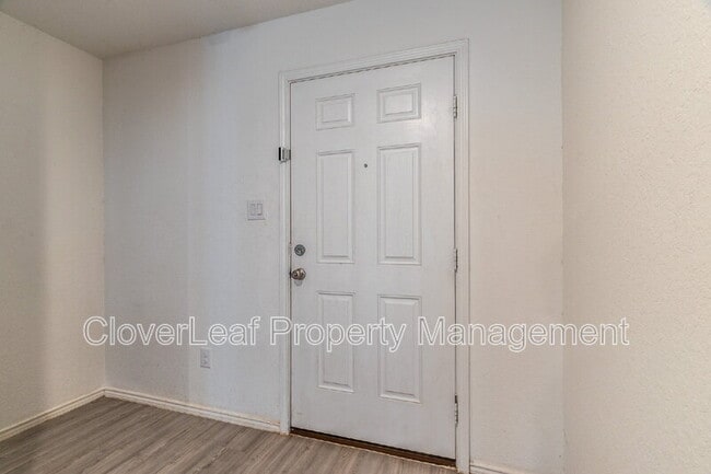 Building Photo - 2847 Elion Dr