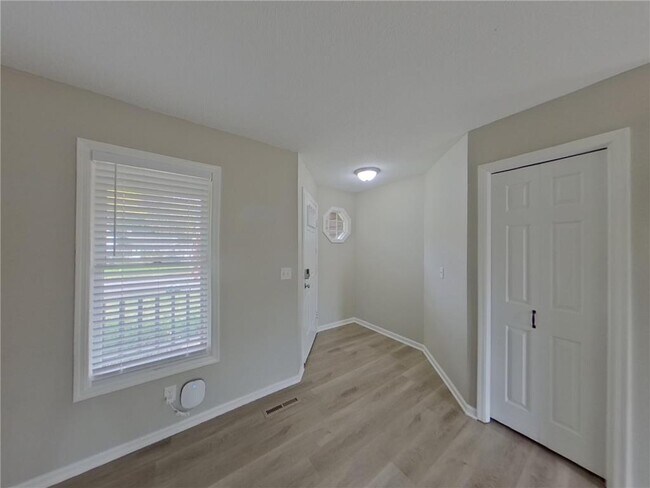 Foto del edificio - 2990 Payne Ave