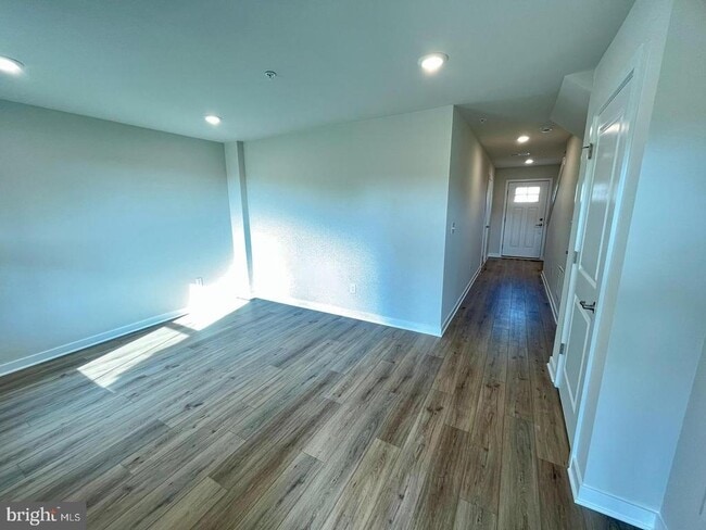 Foto del edificio - 905 Magnolia Ln