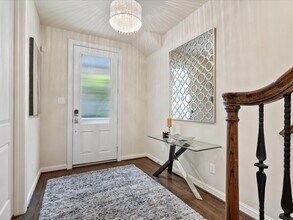 Building Photo - 249 E 27th St