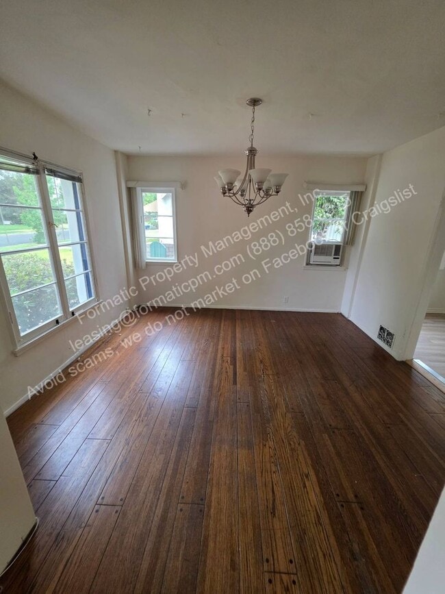 Building Photo - 1720 La Senda Pl