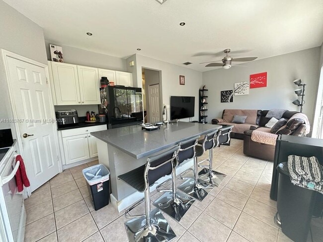 Foto del edificio - 11250 NW 56th St