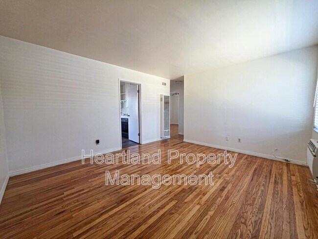 Foto del edificio - 9273 Earl St