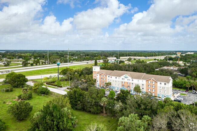 Extended Stay America Select Fort Myers - 4