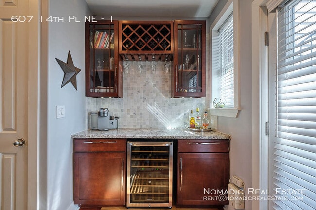 Foto del edificio - 607 14th Pl NE