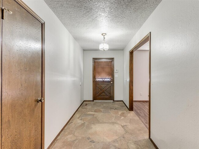 Foto del edificio - 1426 Pheasant Run Ct