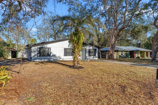 Building Photo - 229 Bonita Rd