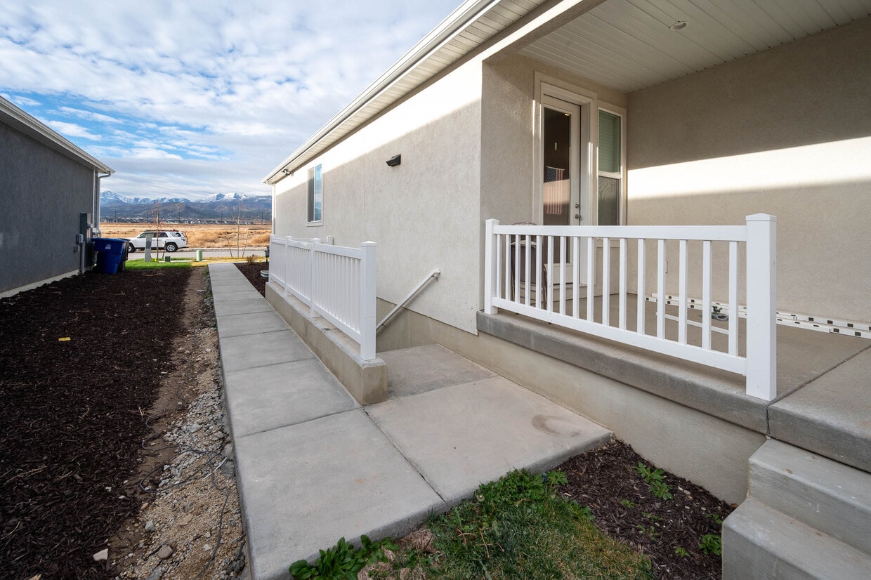 Primary Photo - 6216 Teton Pk Dr