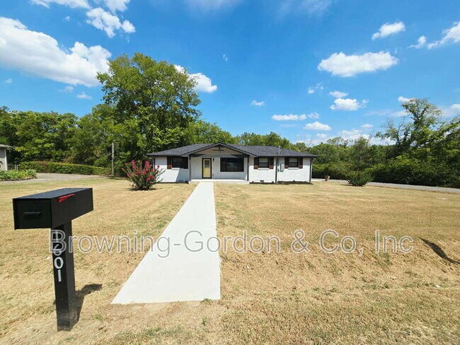 Foto del edificio - 1601 Haynes Meade Cir