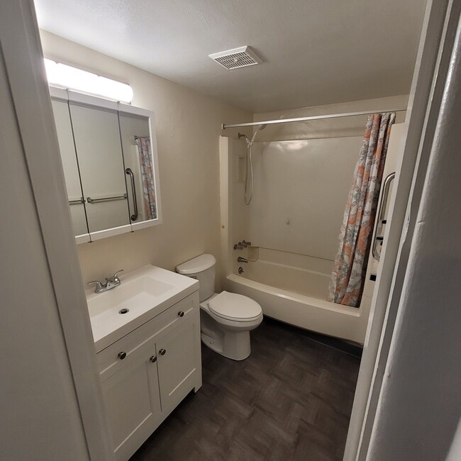 Bathroom - 106 Braden Ct