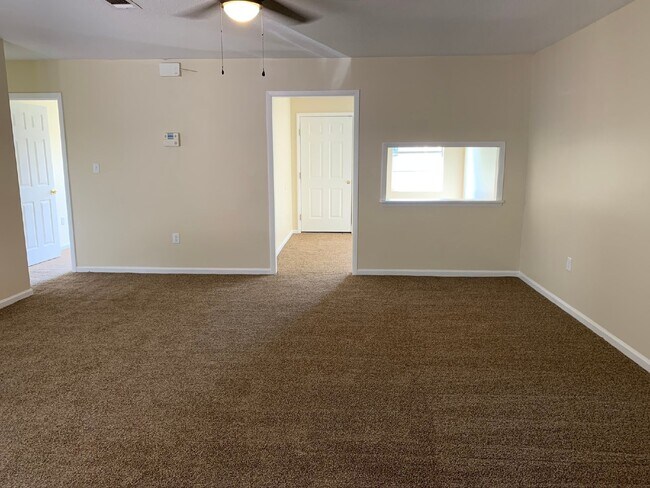 Foto del edificio - Duplex for Rent