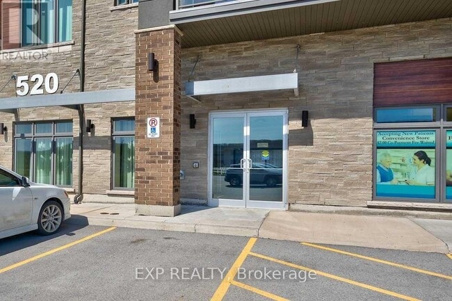 Building Photo - 520 N Service Rd