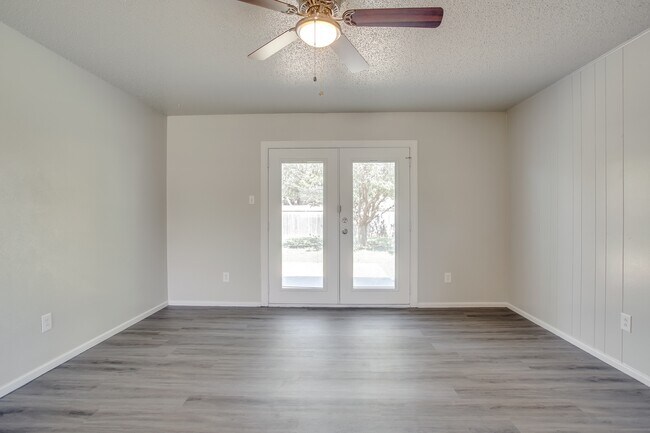 Foto del edificio - Updated and Affordable 3/2/1!