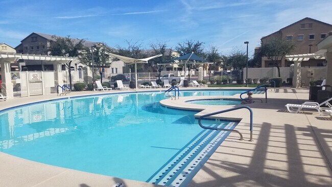 2401 Rio Salado E Pky Unit 1018, Tempe, AZ 85281 Condo