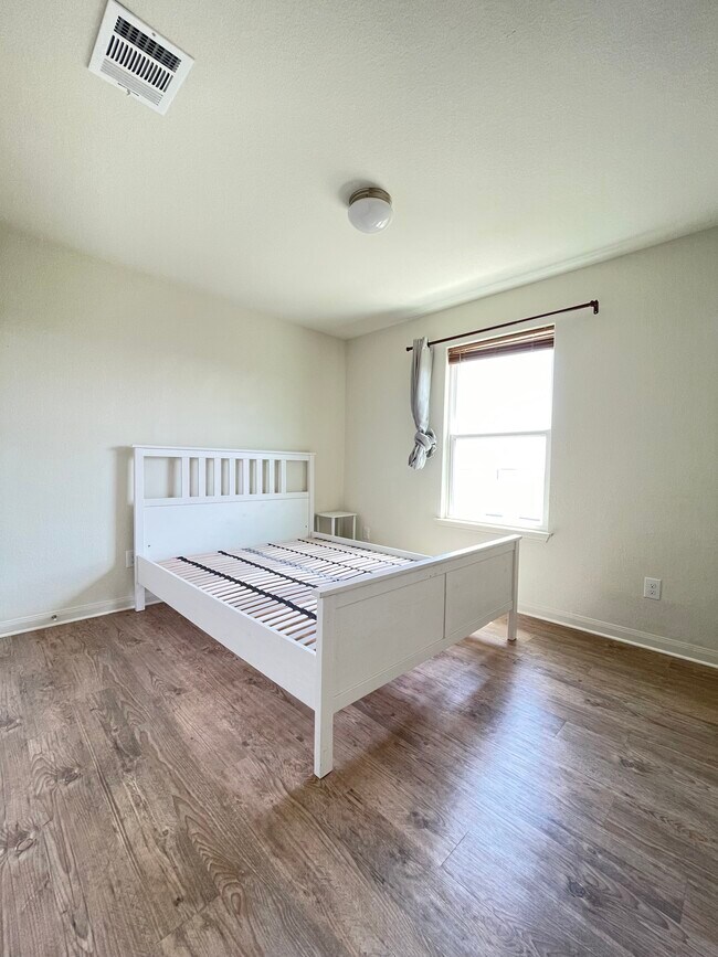 Bedroom 1 - 13331 William McKinley Way