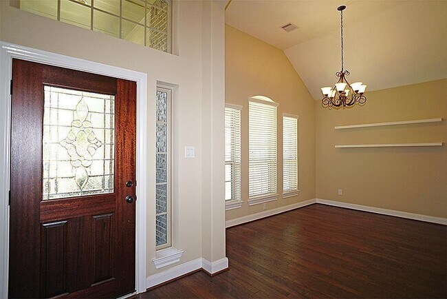 Foto del edificio - 24610 Wild Oak Lake Dr