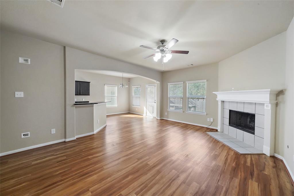 Primary Photo - 960 Oak Glen Dr