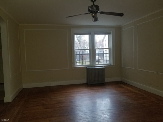 Foto del edificio - 1 br, 1 bath  - 34 Hotchkiss St c3