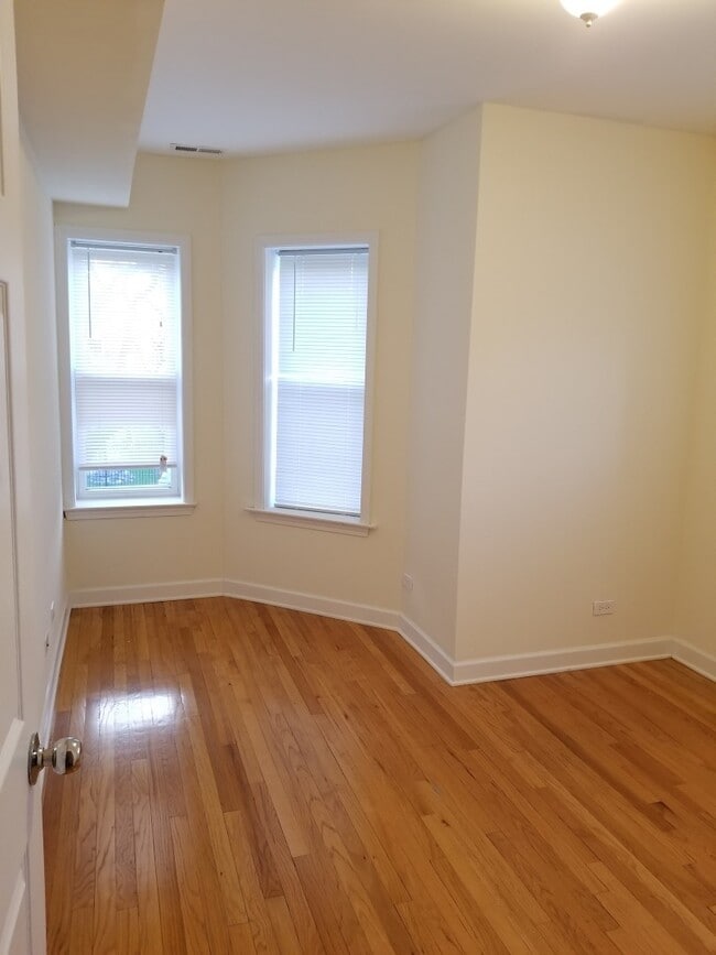 Foto del edificio - 6341 N Washtenaw Ave