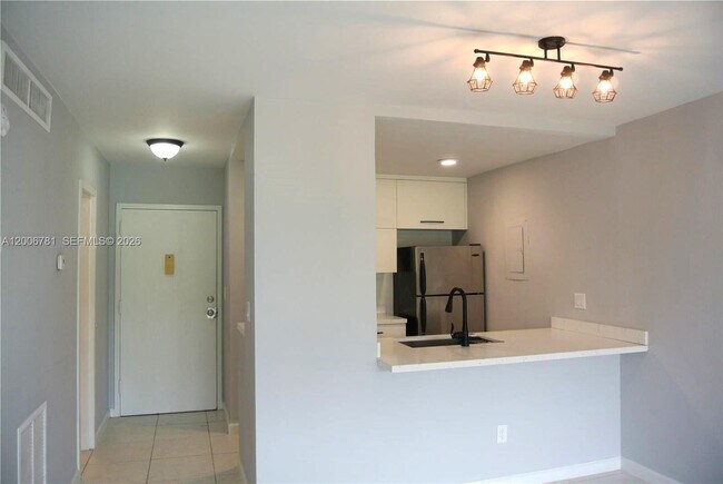 Foto del edificio - 2160 SW 16th Ave