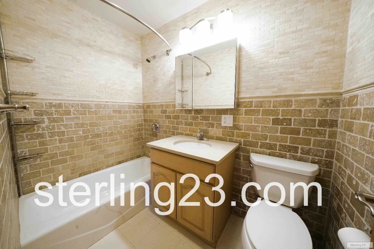 Primary Photo - 2607 18th St