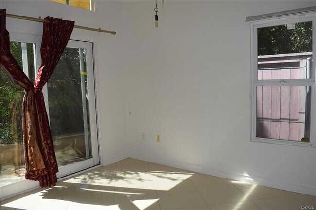 Building Photo - 12 Cosenza