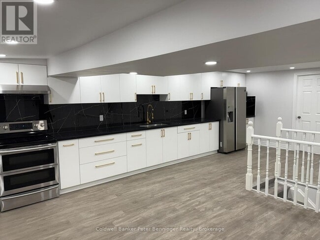 Photo du bâtiment - 214 Durham St E