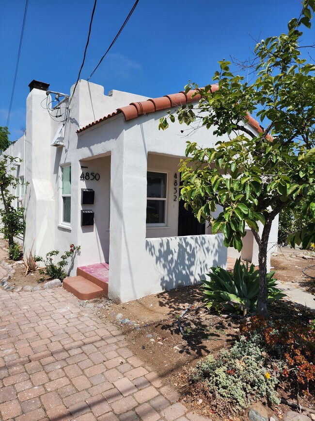 Foto del edificio - 4852 Cypress St