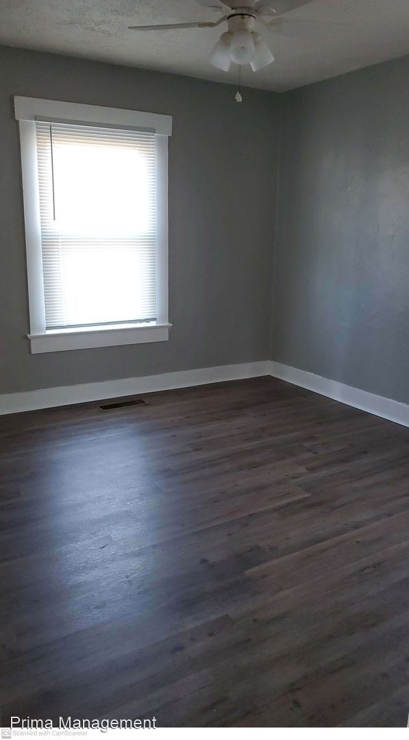Building Photo - 2 br, 1 bath House - 245 Orchard St