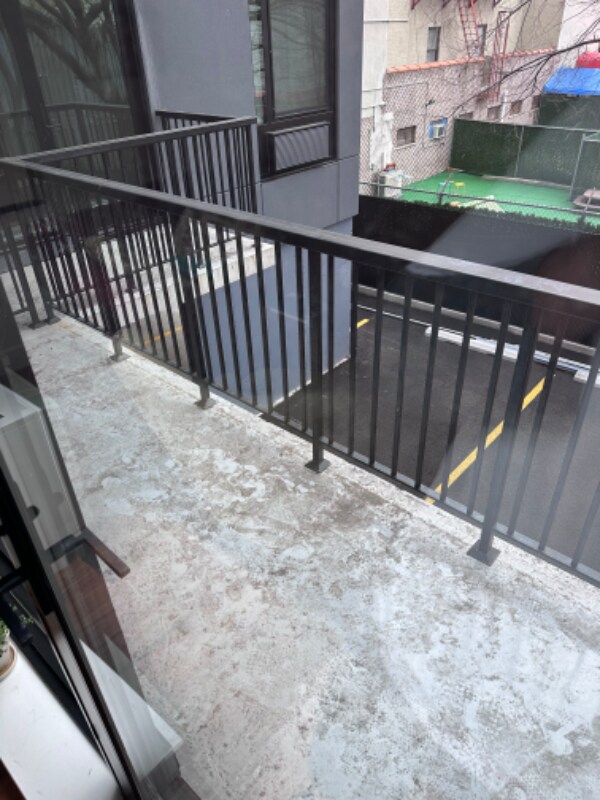 Foto del edificio - 142 Richards St