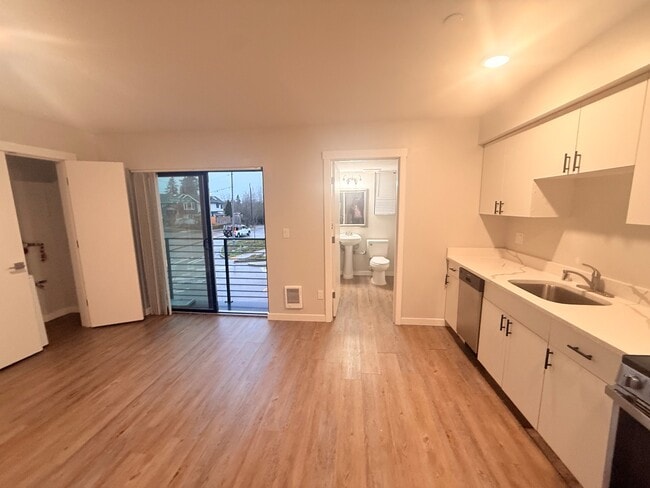 Building Photo - 8854 Delridge Wy SW