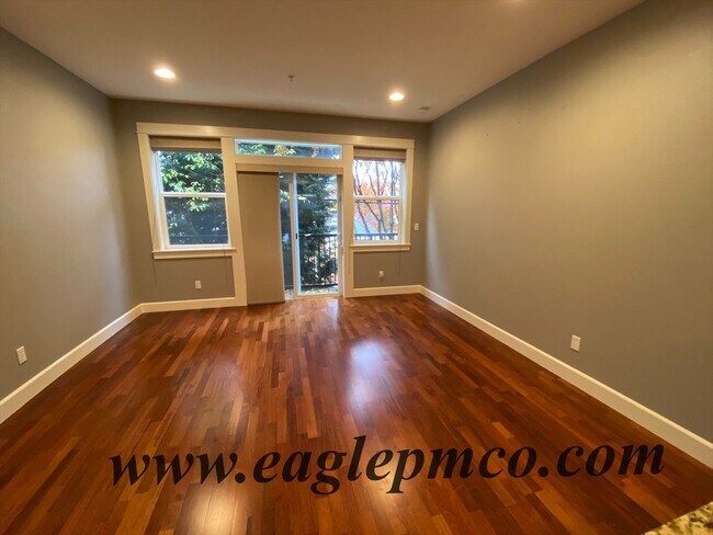 Foto del edificio - 7520 SE Milwaukie Ave