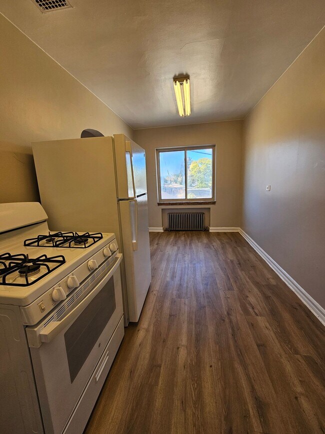 Foto del edificio - Best Location - Next To City Park 1 Bedroom