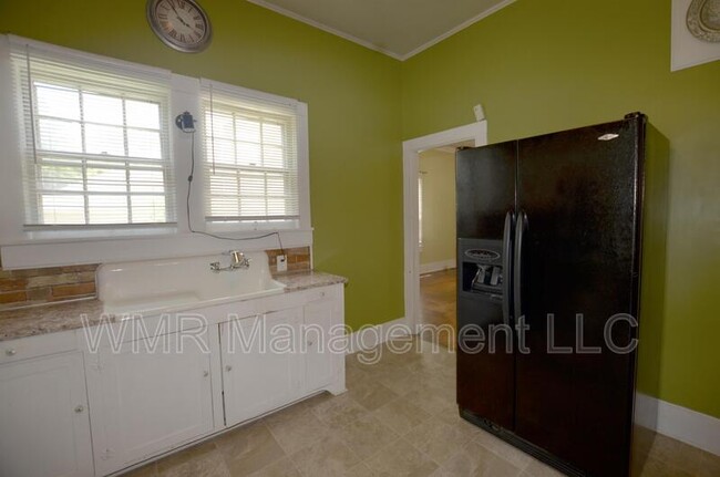 Foto del edificio - 513 W 7th St