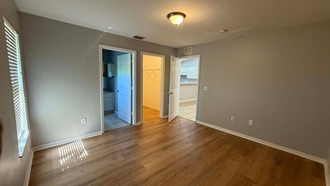 Foto del edificio - 2 Bedroom + Den in Lehigh Acres