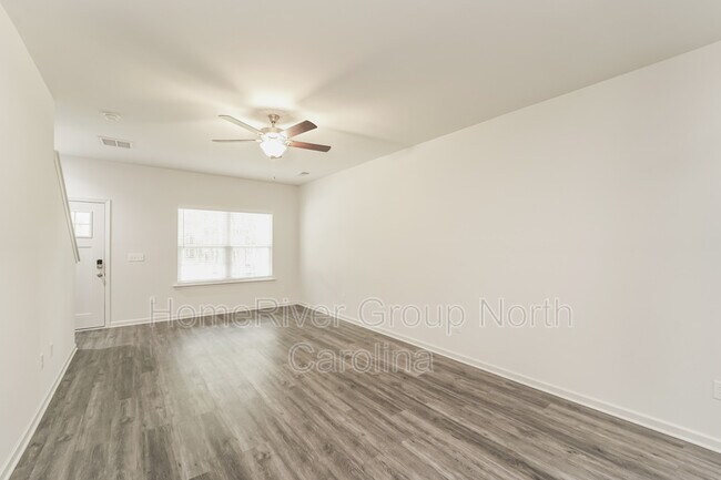 Building Photo - 4442 Woodwind St