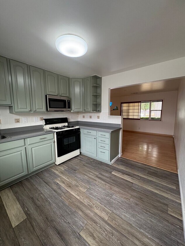4817 Hansen Ave Unit A, Fremont, CA 94536 - Room for Rent in