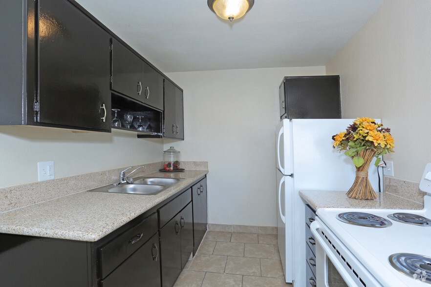 Rancho Alvarado Apartments