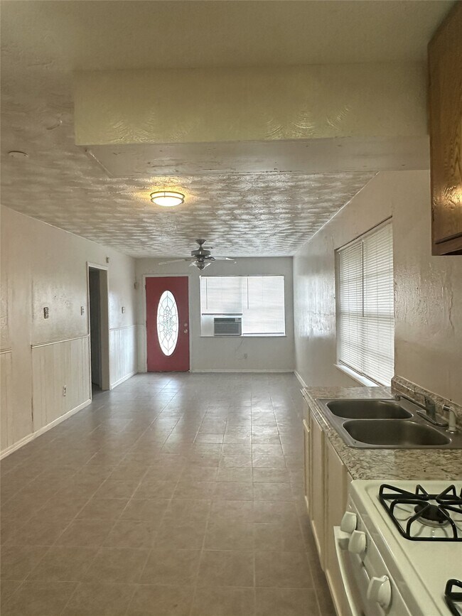 Foto del edificio - 4418 Ludwig Ln