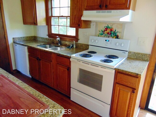 Building Photo - 4 br, 2 bath House - 4903 Goddin Circle