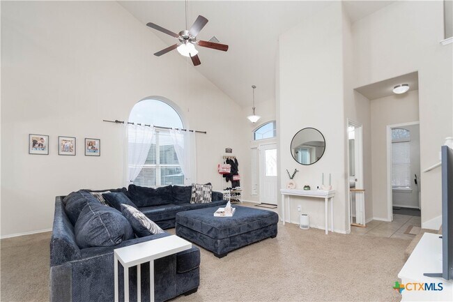 Building Photo - 10004 Birch Tree Dr