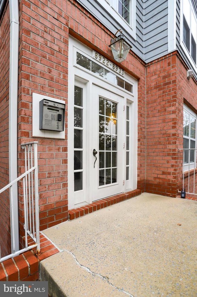 Building Photo - 8923 Groffs Mill Dr