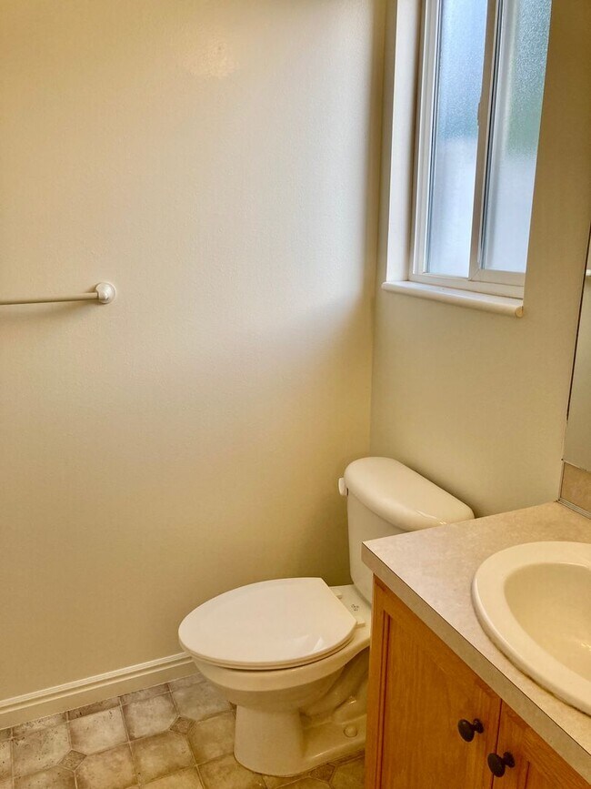 Foto del edificio - Beautiful North Ogden 2 bed 1.5 bath townhome with 1 Car Garage!!